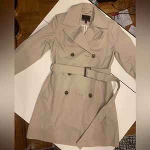 Banana Republic Belted Unlined Ladies Trench